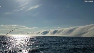 Must-watch Giant ghostly fog rolls over fishermen