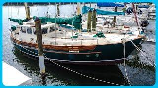 This WEIRD Old Boat Could Take You ANYWHERE Full Tour Learning the Lines