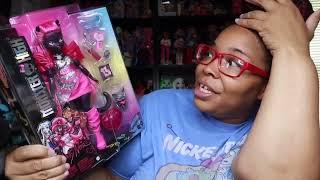 I FINALLY UNBOXED MONSTER HIGH CATTY NOIR DOLL SHE’S THICK