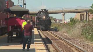 Big Boy locomotive arrives to St. Louis in full force