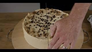 Pembroke Patisserie - How to cut a cake into 16 slices