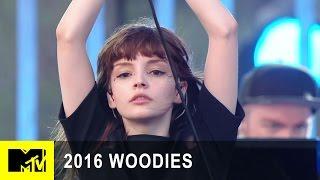 Chvrches Performs Leave A Trace at MTV Woodies10 for 16 Festival  2016 Woodies  MTV