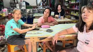 Pasar china dipedalaman aliran sungai kalimantan barat