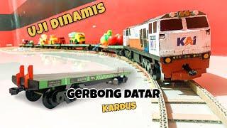 Uji Dinamis Gerbong Datar bersama CC206  Miniatur Kereta Api Kardus