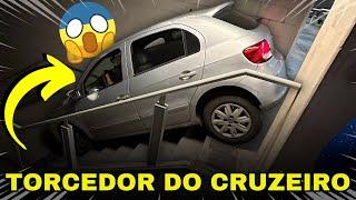 Veja Como um Carro Ficou Preso nas Escadas do Estádio Mineirão