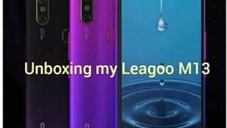 Leagoo M13 smartphone unboxing