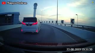 Toyota Alphard Himpit  Malaysia Dashcam Compilation