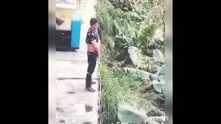 orang kencing di ciduk CCTV