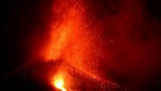 Lava fountains La Palma volcano eruption 24 Sep 2021