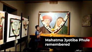 Pune People pay homage to Mahatma Jyotiba Phule on his death anniversary