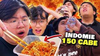 Gw Ajak Temen Gw Makan Indomie Pake 150 CABE ... GA NGOTAK PEDESNYA