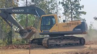 จัดว่าใหญ่ รถขุด VOLVO EC290BLC ขนาด 30 ตัน งานขึ้นถนน excavator