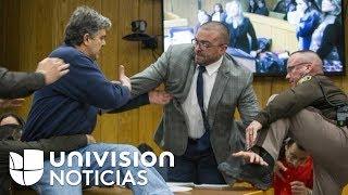 El enfurecido padre de tres víctimas de Larry Nassar intenta golpearlo en la corte