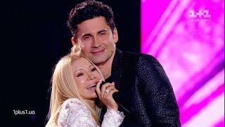 Dan Balan’s mother sang on the stage of the Voice of the Country