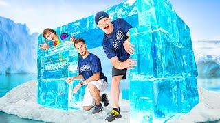 Building An IGLOO FORT Out Of ICE *CHALLENGE*