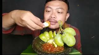 mangga muda sambal petis bikin nagih asemnya