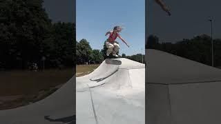 Kickflip time again #skatergirl #skateboarding