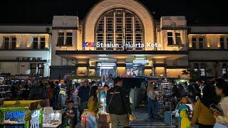 Keliling Jakarta Naik Commuter Line MRT & Transjakarta