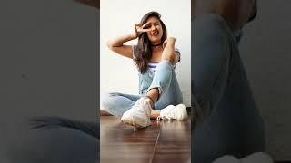 Simple & Cool Poses for Girls  #beingnavi #Shorts