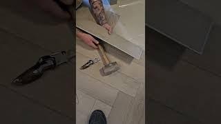 VINYL CUTTING TRICK - CUTTING VINYL FLOORING  #vinylflooring #diy #howto #flooring #installation