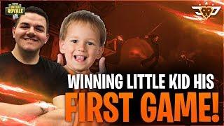 HELPING THE COOLEST LITTLE KID WIN HIS FIRST GAME EVER - Jeffrey Fortnite Battle Royale