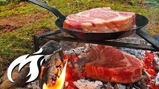 Epic Steak Battle. Pan vs. Burning Coals Which tastes better? ASMR in the woods 