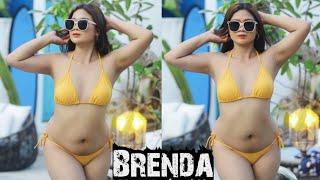 Hari Ini bareng Brenda..Bikini kuningnya kewwren lurr..