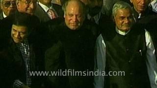 Indian Prime Minister Atal Bihari Vajpayee visits Pakistan Lahore Declaration