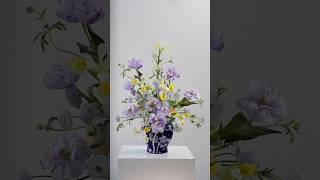 flowers arrangement technique just like a florist #flowers #flowerarrangement #flowerarrangements