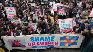 شاهد مظاهرة في باكستان تنديداً بحرق المصحف في السويد
