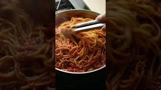 How to Make Spaghetti Arrabiata