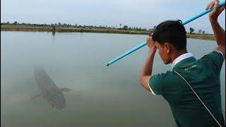 Awesome Creative Pvc Spear Fishing - Amazing Man Makes And Uses Pvc Fish Spear To Stab Huge Fish