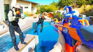 Nerf War Mansion Battle