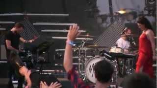 M83- Midnight City *AMAZING LIVE VERSION* 1080p HD Live at Lollapalooza 8-3-2012