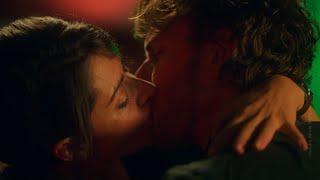 SexLife Kiss scene - Billie and Brad Sarah Shahi  Netflix 1x03