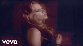 Avril Lavigne - Nobodys Home Official Video