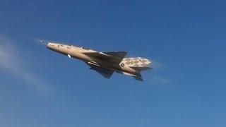 Roaring 1000 kmh Mig 21 Flyby Low Pass
