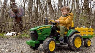 Leo is a Fun ride on the Big tractor and feeds dinosaurs squishee