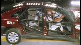 40 kmh Crash-Test with Dummies