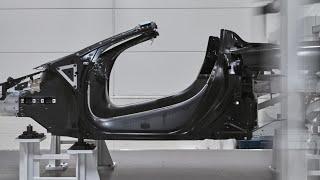 McLaren Tech Club - Episode 21 - How to build a carbon fibre monocoque