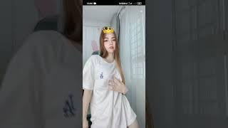 Bigo Uting no Bra Live Goyang Ebot Cuma Pakai CD Cocok Buat Bacol