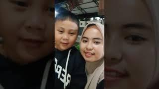 Adek Minta Cium Lama