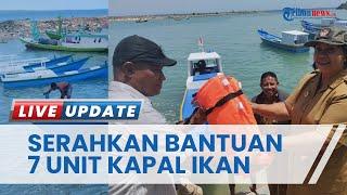 Bupati Rote Ndao Serahkan Bantuan 7 Unit Kapal Ikan bagi Tujuh Kelompok Nelayan