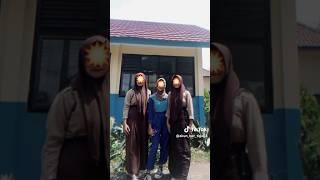 TIKTOK JILBAB SMP GUNUNG GEDE