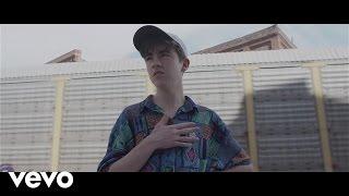 Declan McKenna - Isombard Official Video