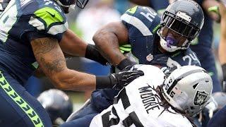 Marshwan Lynch BULLDOZES the Raiders defense into the end zone Week 9 2014