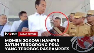 Pria Berbaju Batik Terobos Paspampres Presiden Jokowi Hampir Terjatuh  Kabar Petang tvOne