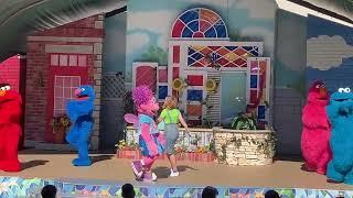 Georgia sings “The Power of Yet” during The Magic of Art Show 061922 at Sesame Place Pennsylvania