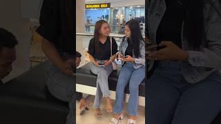 Cewek cantik nyariin sandalnya kok ilang satu #shorts #funny #viralvideo