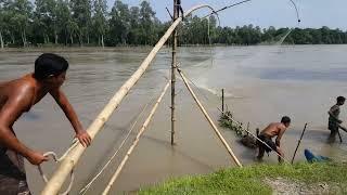Traditional Cast Net Fishing In River1